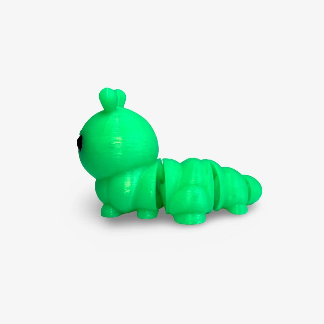 3D drukāts kustīgs zaļš tārpiņš ar magnētu