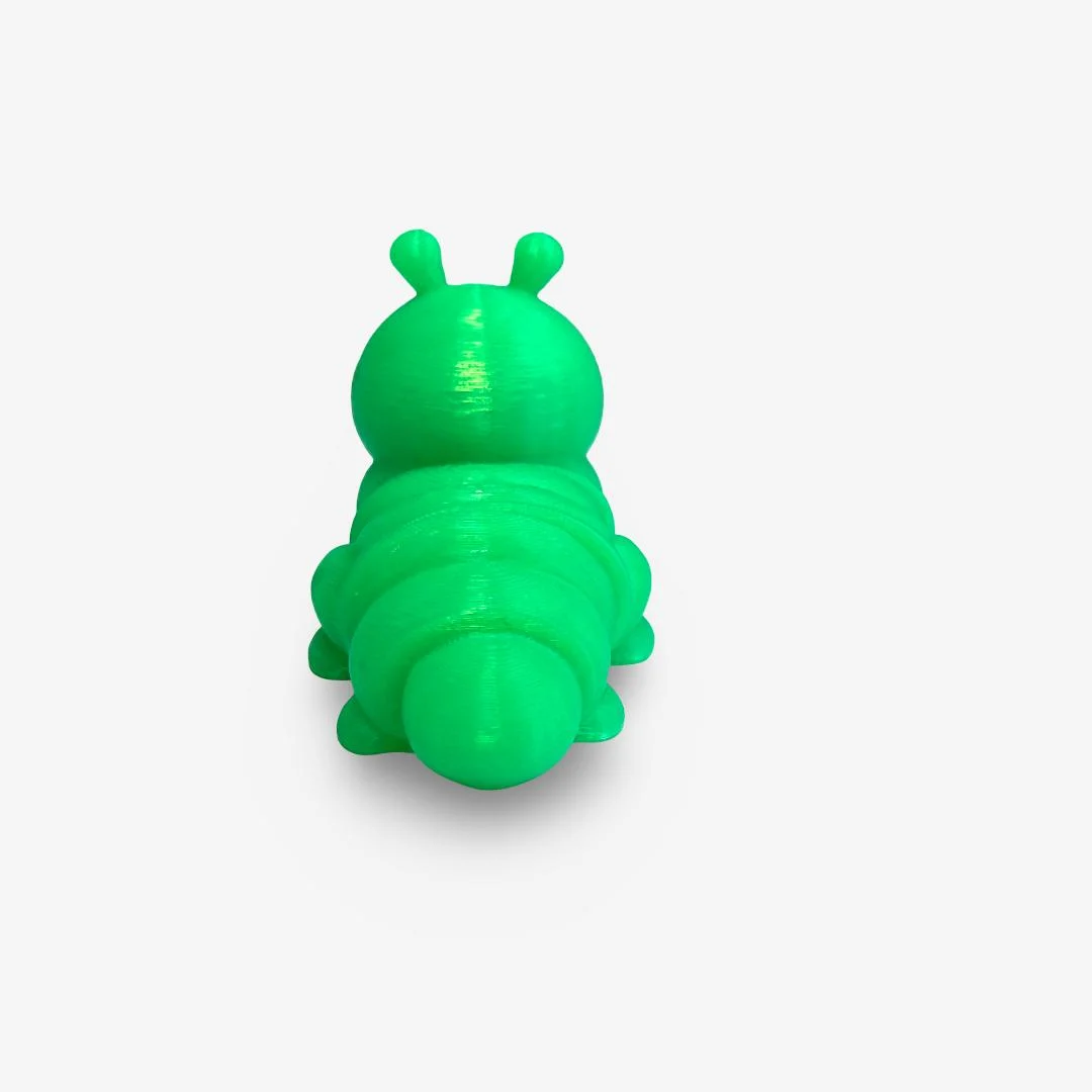 3D drukāts kustīgs zaļš tārpiņš ar magnētu